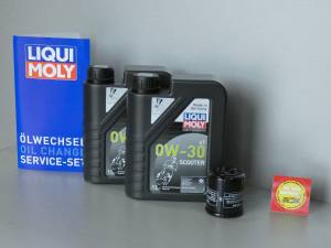 Aprilia SR GT 200 Ölwechsel