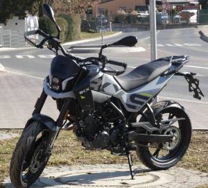 Benelli 125s