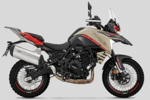 Benelli TRK 702X rot