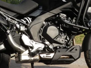 CFMOTO 700MT