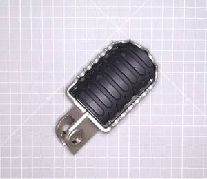 Fußraste vorne links 450MT