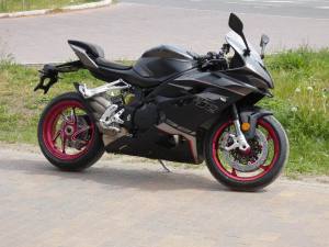 QJMotor 921 Schwarz 