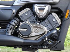 QJMotor SRV 600 