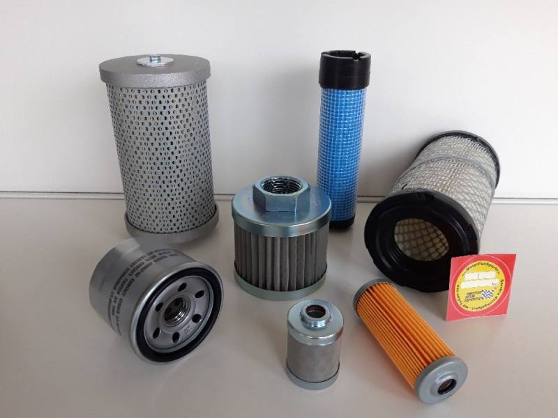 Original Takeuchi Hydraulikfilter 551103900 – für TB290 Original Takeuchi Hydraulikfilter 551103900 – für TB290